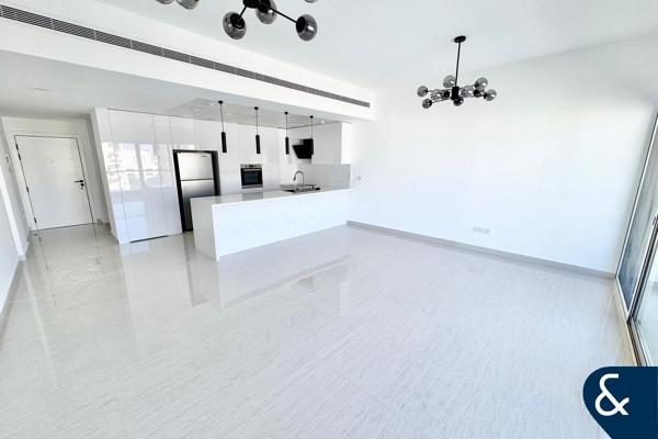 Vacant | Study | Upgraded | Easy To View